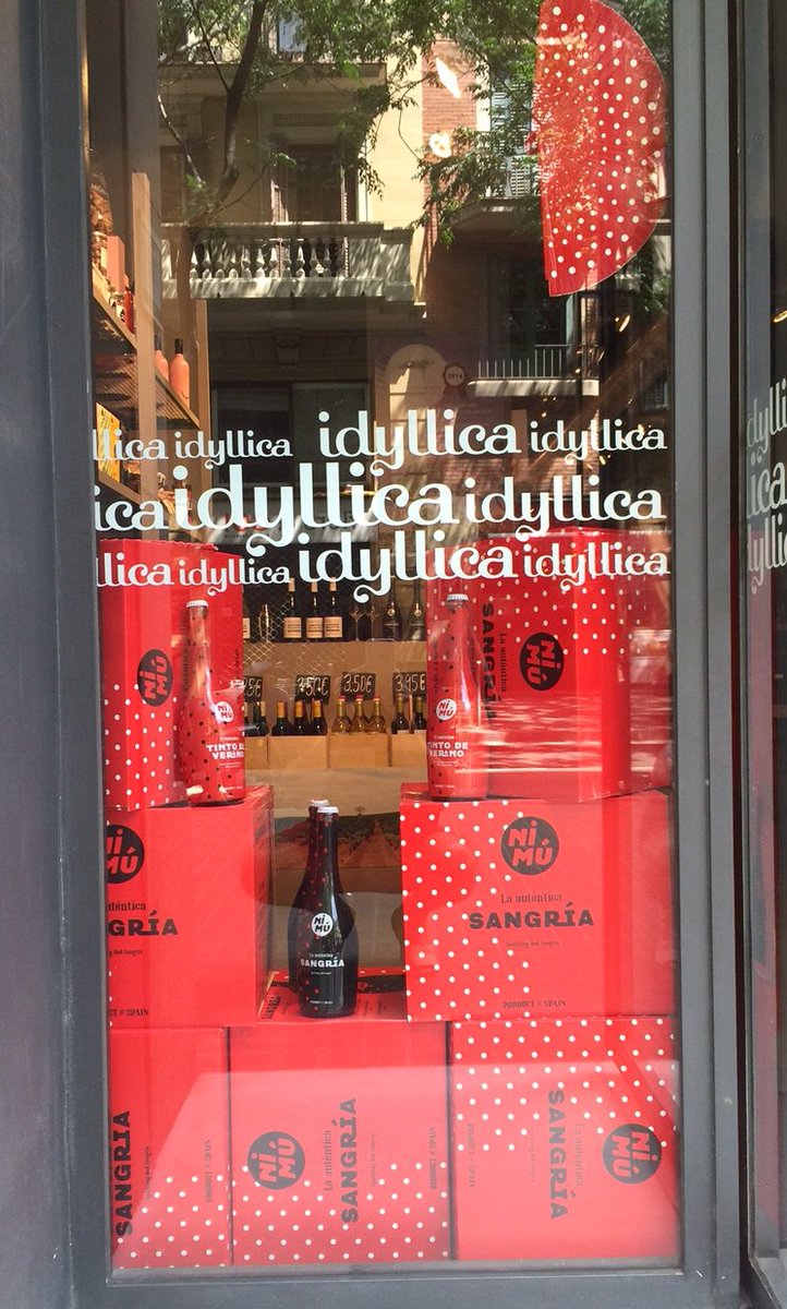 sangrianimu's tweet photo. Que bonito le ha quedado a @idyllica, nuestro distribuidor en Barcelona, el escaparate de #NIMÚ. https://t.co/7sy6hW7Gvu