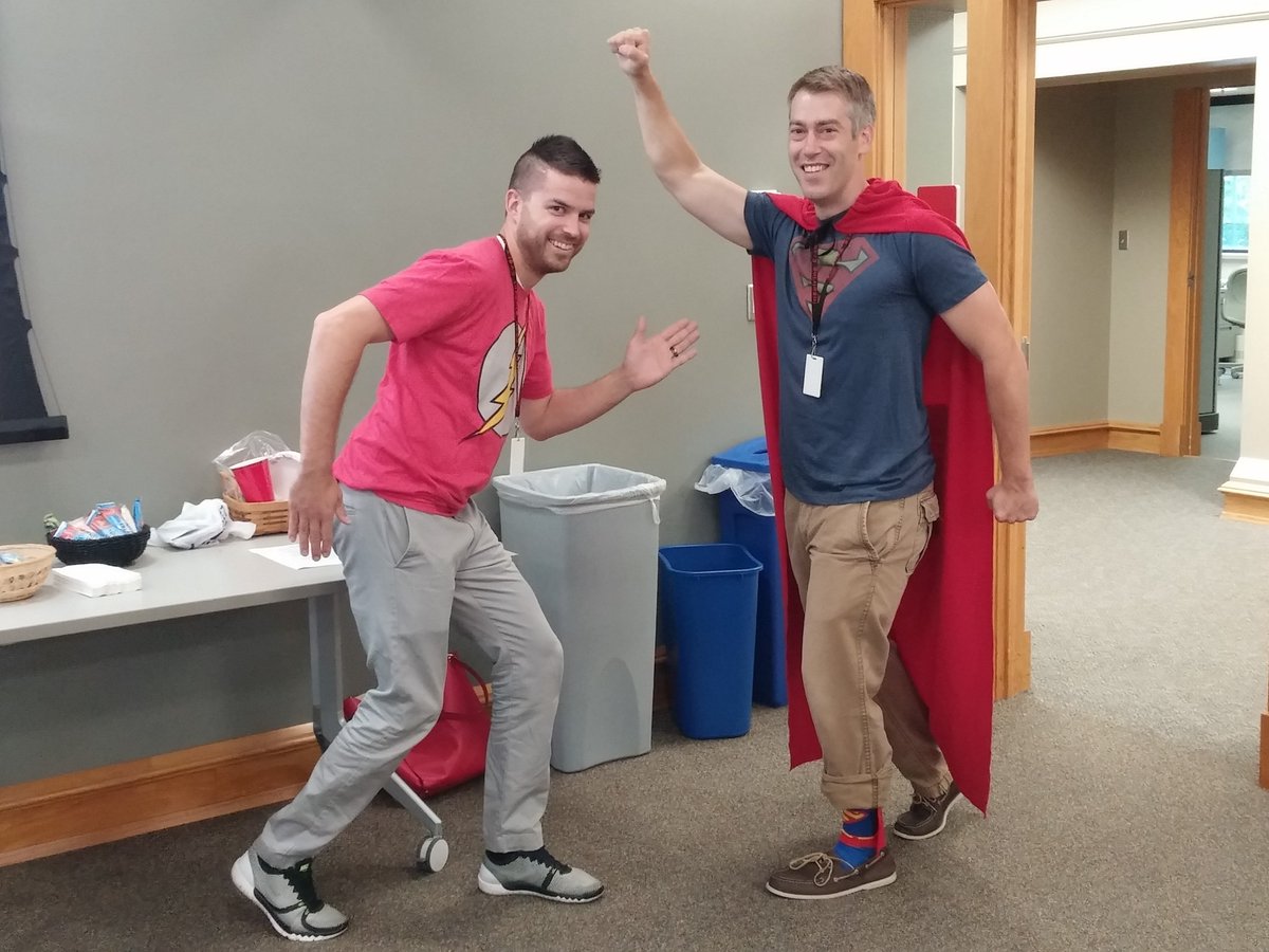 0xCoryzon's tweet image. While we write our essential q's &amp;amp; plan our innovations there's time for geeky fun @ACTownsendEP #edchat #epschools