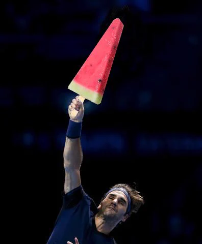 汎用性が高そうな雑コラｗテニスプレイヤーにスイカバーを持たせてて笑うｗｗｗ