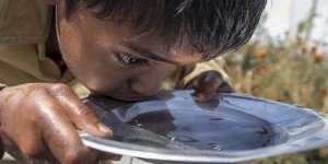 UNICEFUSA's tweet photo. A simple challenge led to saving childrens' lives around the world. #WASH #sanitation https://t.co/yrqWAaiovv https://t.co/VQZ0pVmUuI