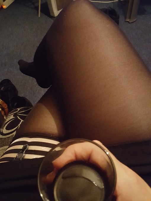 Anyone wanting to join me!?? 😉 xxx https://t.co/DKZyZvSl1i