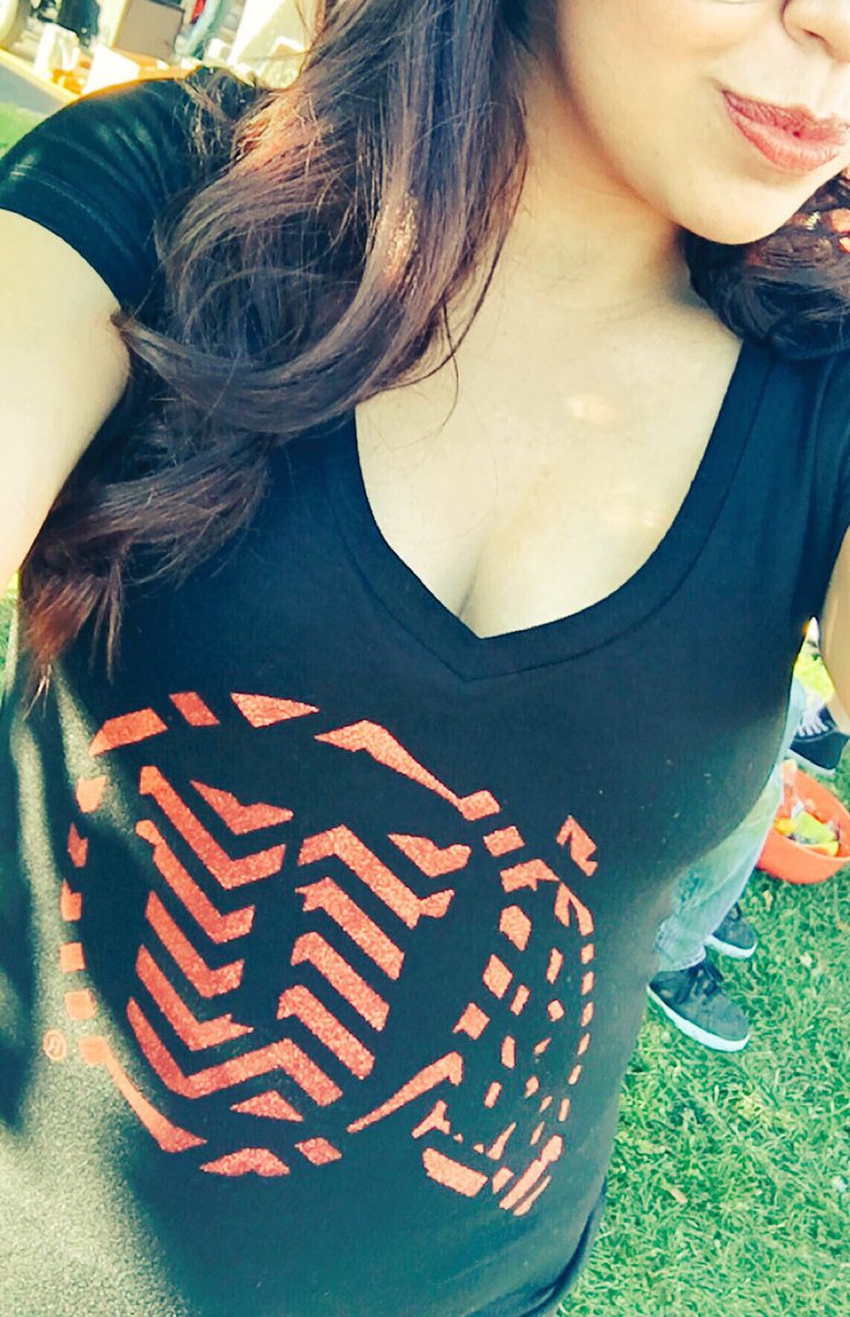 Mrtinez_Mayra's tweet photo. 20 days ππ½ππ½ππ½ #FootballSeason #GoUtes #Septemberhurry https://t.co/9UniB5J20t