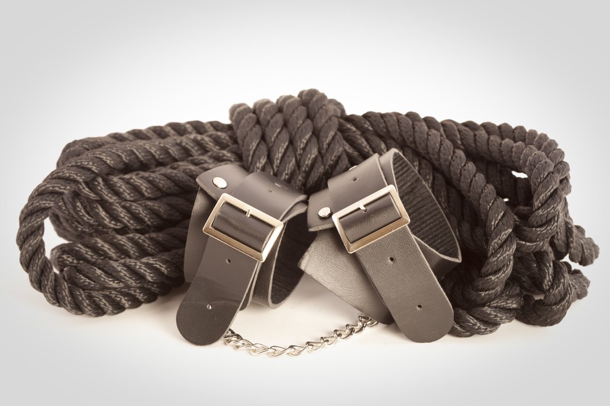 RoomVenus's tweet photo. Don’t forget to stop by for Domination month. Discounted $20 all month. #domination #BDSM #bondage #dominatrix https://t.co/vnRGaH8Wkl