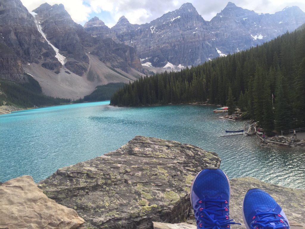 jotan224's tweet photo. 4 different lakes, 4 different views, still the same shoes https://t.co/KLXrRu2Erw