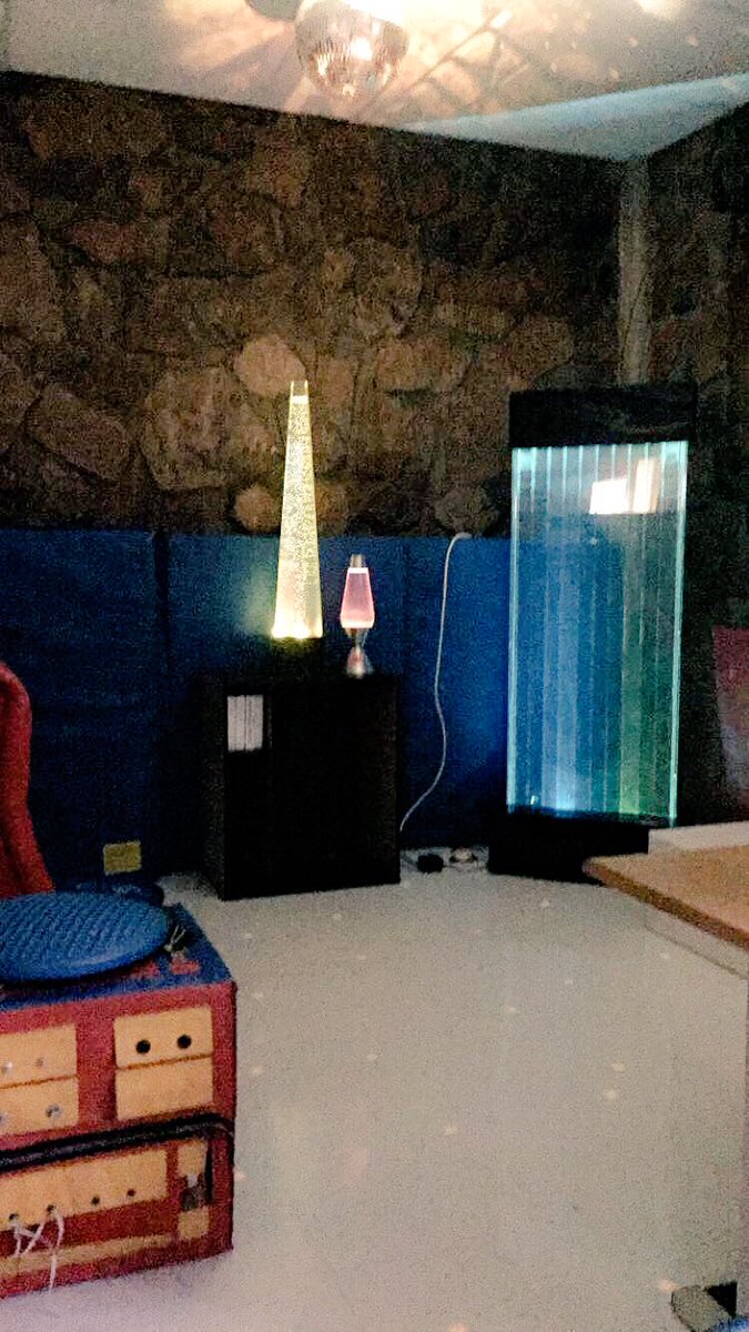 Steven_LHS's tweet image. Socorro High School has the most amazing sensory room! #SISD_SPED #TeamSISD