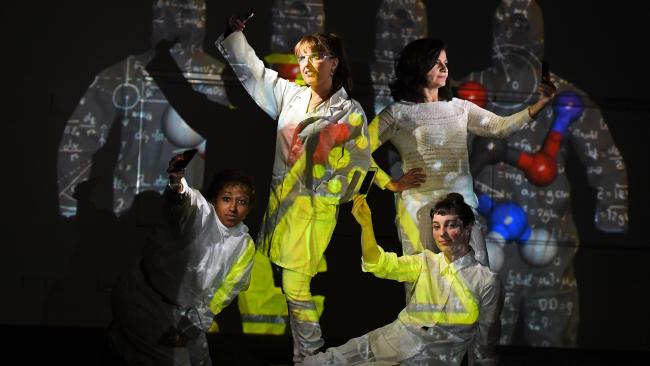 Stemettes's tweet image. .@Flinders raising profile of women in #science, #tech with SA art company @illuminart_news buff.ly/2b31NAI