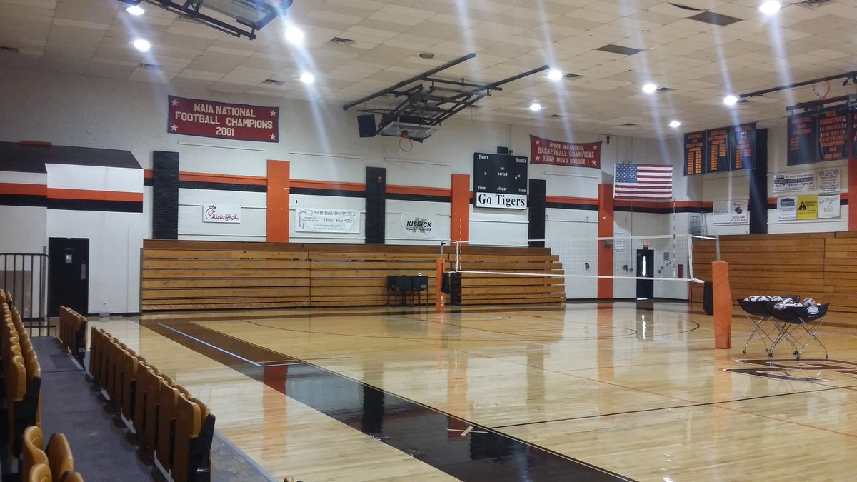 GCVolleyball's tweet photo. Welcome back Tigers! The gym is ready to go for our scrimmage in a few hours. #NoStrengthWithoutUnity https://t.co/wXrkEn5Emu