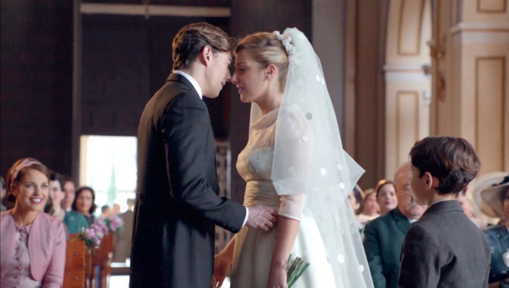 Rita luce un Belategui en su boda. Descubre los vestidos de novia que han  salido en Velvet | Velvet | Scoopnest