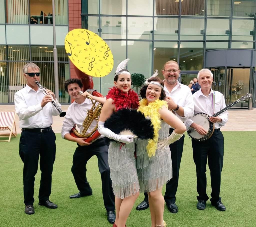 firststreetmcr's tweet photo. The #FridayFeeling is in full toe tapping swing #1stforFridays https://t.co/b0RQfYjn6Q