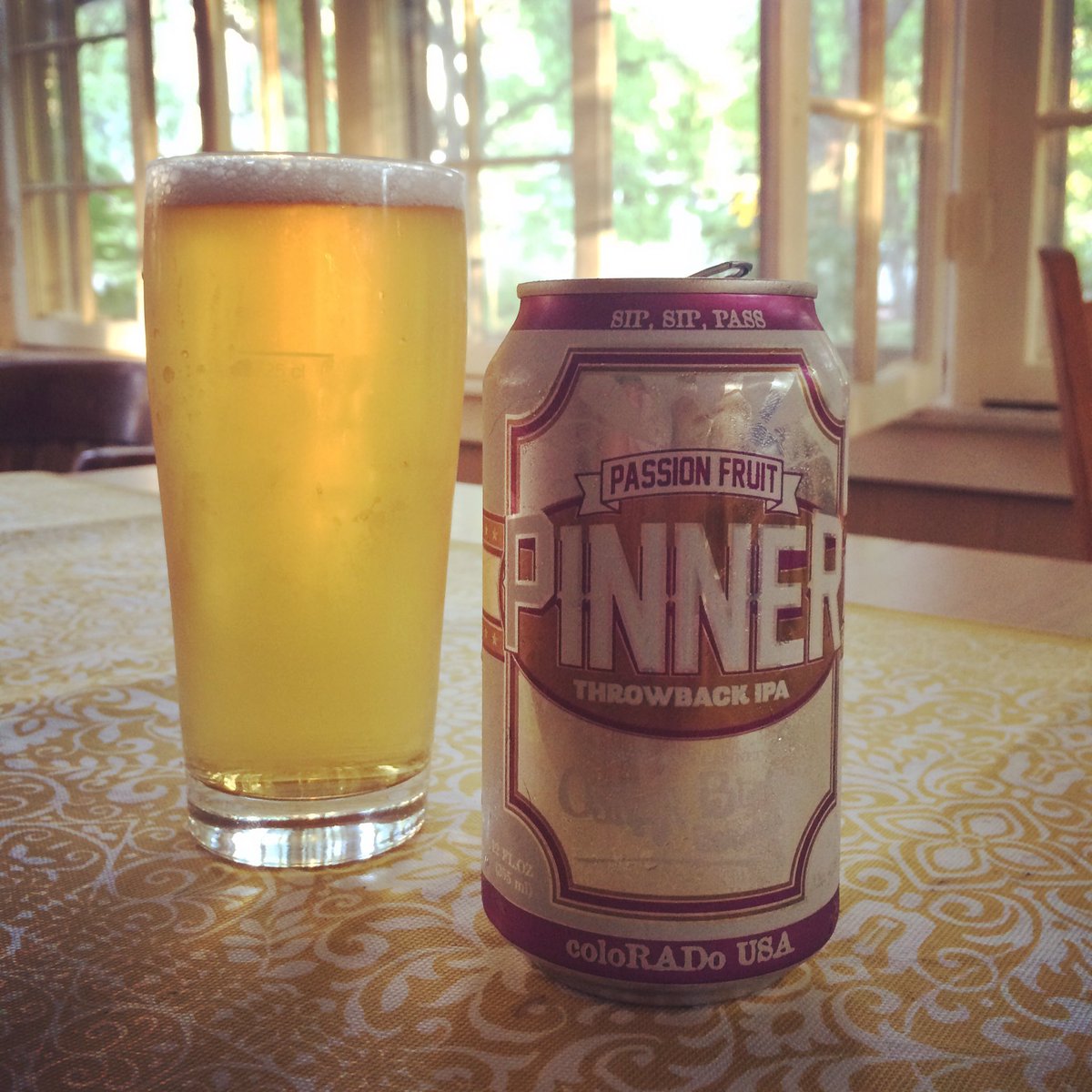 cbgvt's tweet photo. Tastes like #tropical
#OskarBlues #PassionFruit #Pinner #IPA #craftbeer #craftcans #drinkgoodbeer #inthesunroom https://t.co/wt9GFLJK59