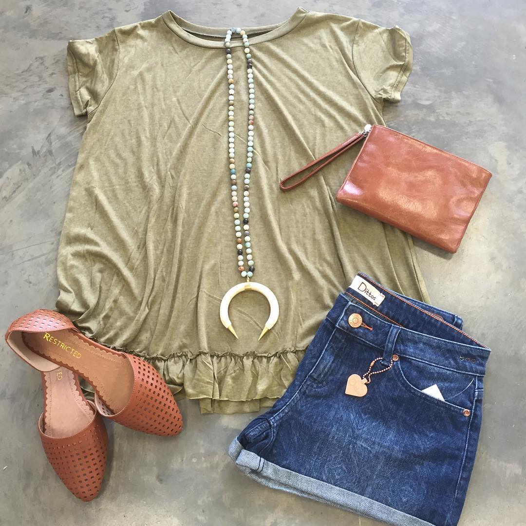 dittosbrand's tweet photo. 🌿 easy going fridays 🌿⠀
⠀
repost: @shoppinkpossum⠀
#dittos #ootd #flatlay https://t.co/IqVSjRl48G