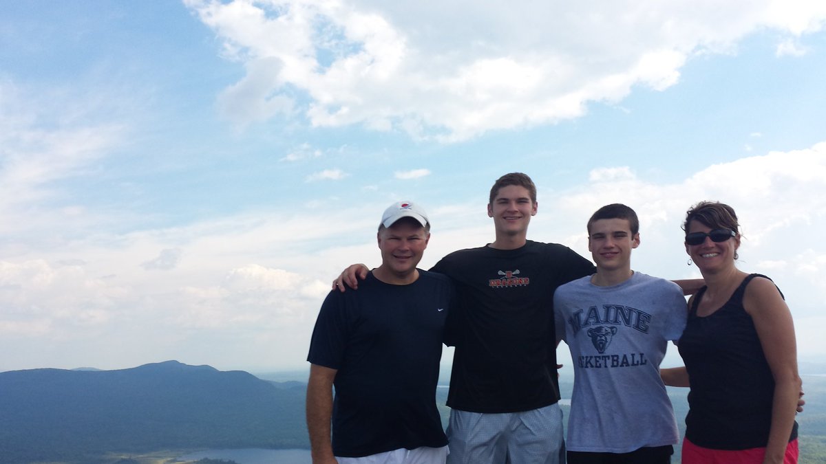HansonTodd's tweet photo. Team Hanson conquers Borestone Mountain #VacationLife #TWLSB https://t.co/R8WvkvoQ1R