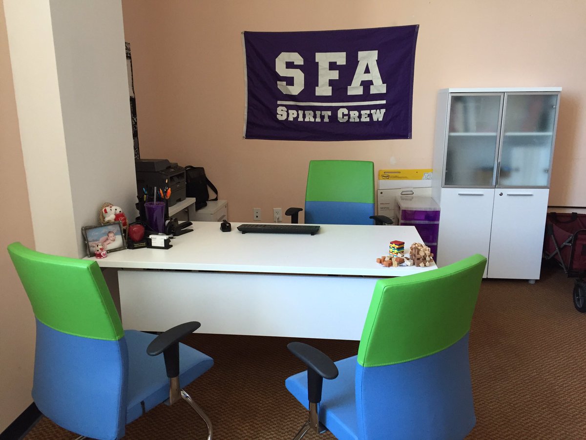 HPSNorthHouESL's tweet photo. #NewOffice #HarmonyRocks https://t.co/wc9uqSmUAA