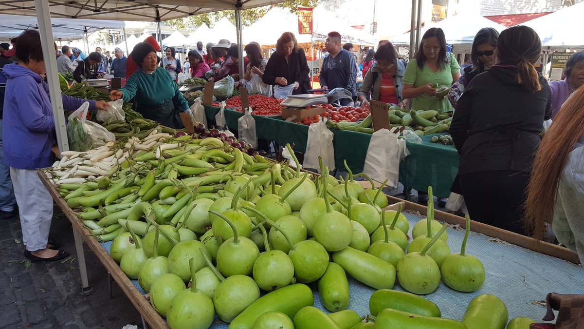 sonnylebythebay's tweet photo. Meetings cancelled, now I get to do my favorite thing: #FarmersMarket shopping. #immigrant #foodsway https://t.co/VZBNco5NvL
