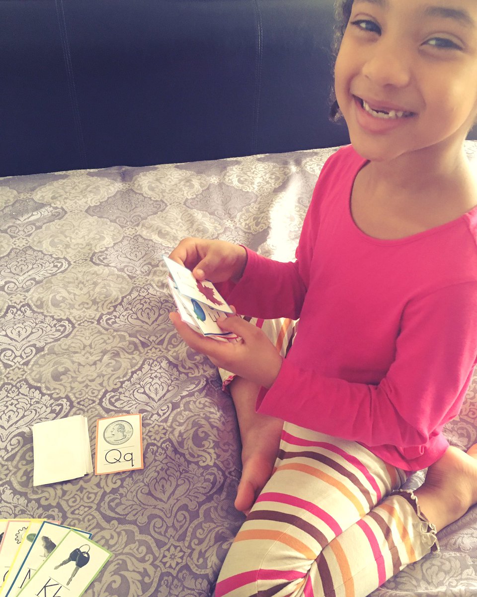 AnaSilvaPhoto's tweet photo. Playing go fish with letters 😊 #learning2read #readingtime #letslearn #littlestprincess https://t.co/9KsGff7x5N