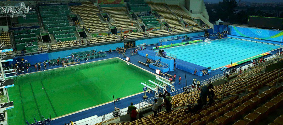 A3Noticias's tweet photo. Cierran la piscina verde de #Rio2016 por malos olores hasta solucionar el problema https://t.co/bfcQHTBThz https://t.co/AF91fyBq5e