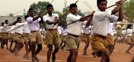 ChulKaand's tweet photo. @amitsanatan half pant wali baatein https://t.co/C1SzPy9FH2
