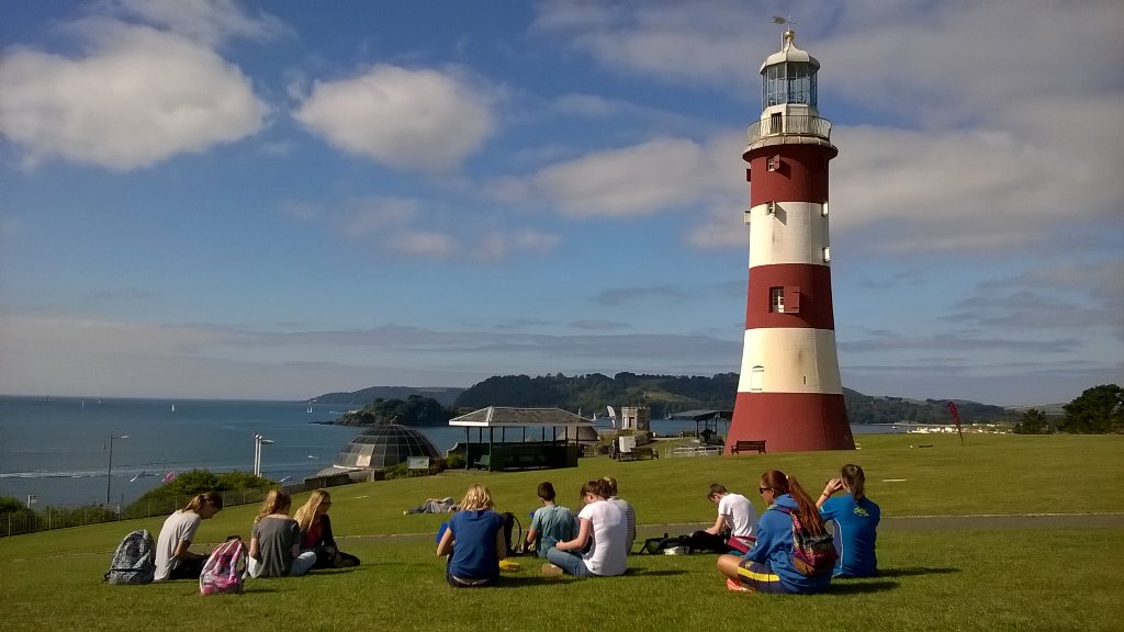 TW_Torquay's tweet photo. ...upps, wir sind heute im Bilderbuch gelandet. #Ausflug #Leuchtturm #Plymouth #Olympia #publicviewing #shopping 🏬 https://t.co/fFaEikqVzX