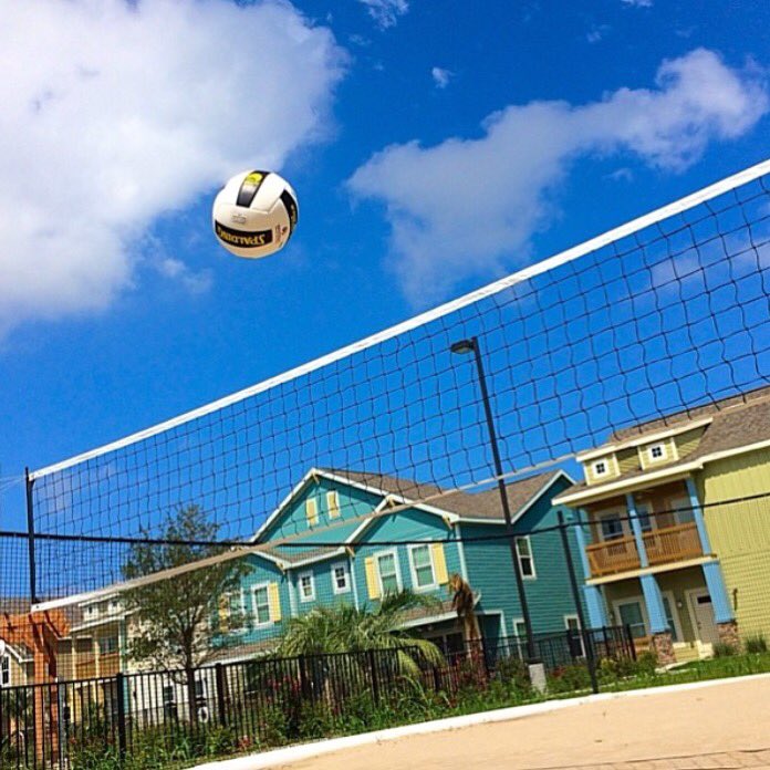 AspenCorpus's tweet photo. Sand, sun, and volleyball await you! Only 9 more days until move in! 🎉 #Movein2k16 #LifeAtAspen https://t.co/nExZXpkAP0