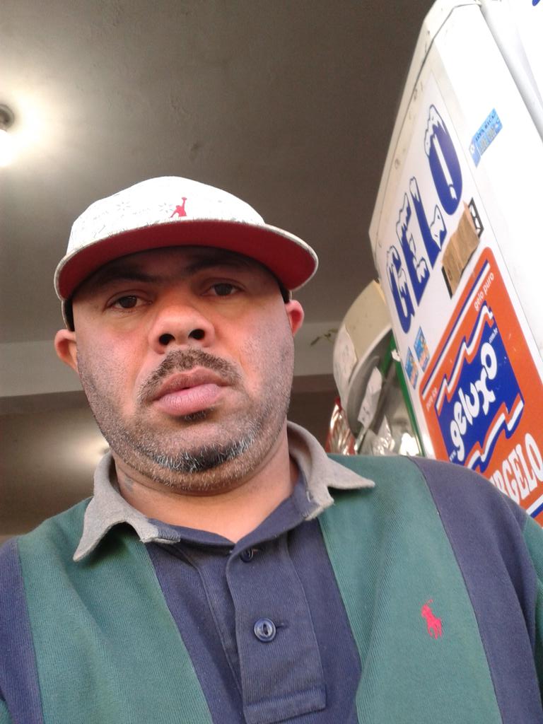 Rafaelninho's tweet photo. @ThirstinHowl3rd LoLife Brazil ..... Is we Bro.... Iam fã yours music... https://t.co/GPx3ZRse8b