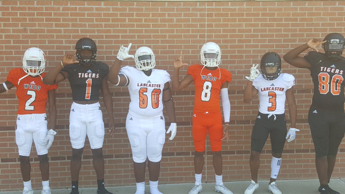 ChrisGilbert_1's tweet photo. *Premier* New Unis Dropped today 👀!
@adidasFballUS 
@_ctgot2 
#cantwait 
#WeboSpeed 
#NoFlinch https://t.co/v1Xo1MuFy0