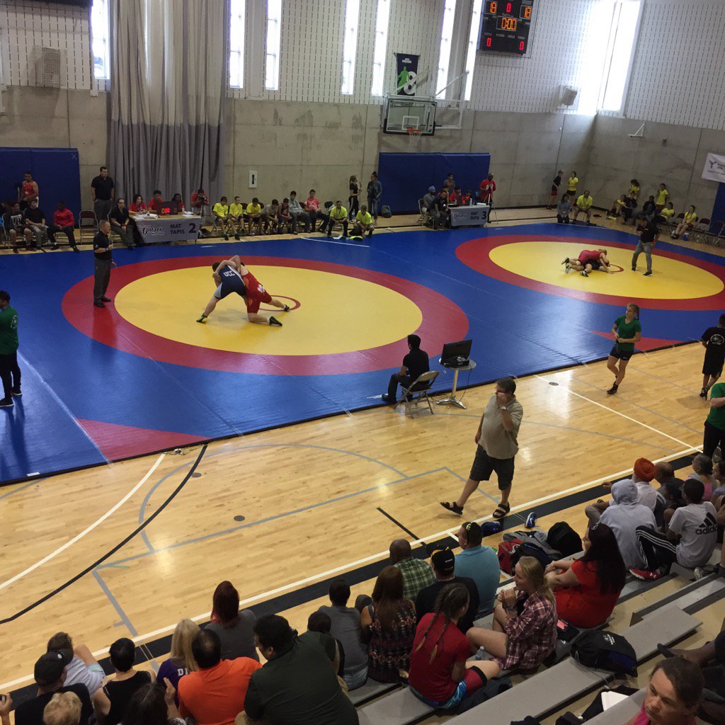 MsToddBruin's tweet photo. @OSGMississauga watching some wresting #pinthemdown https://t.co/B9vpEW084g