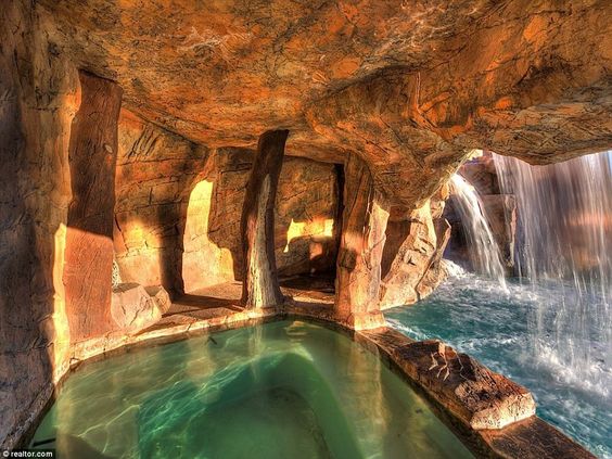 Mirox_Property's tweet photo. Check it this #WaterPark in the back garden of a property in #Nevada - jealous? https://t.co/tpmbEm4Dqz