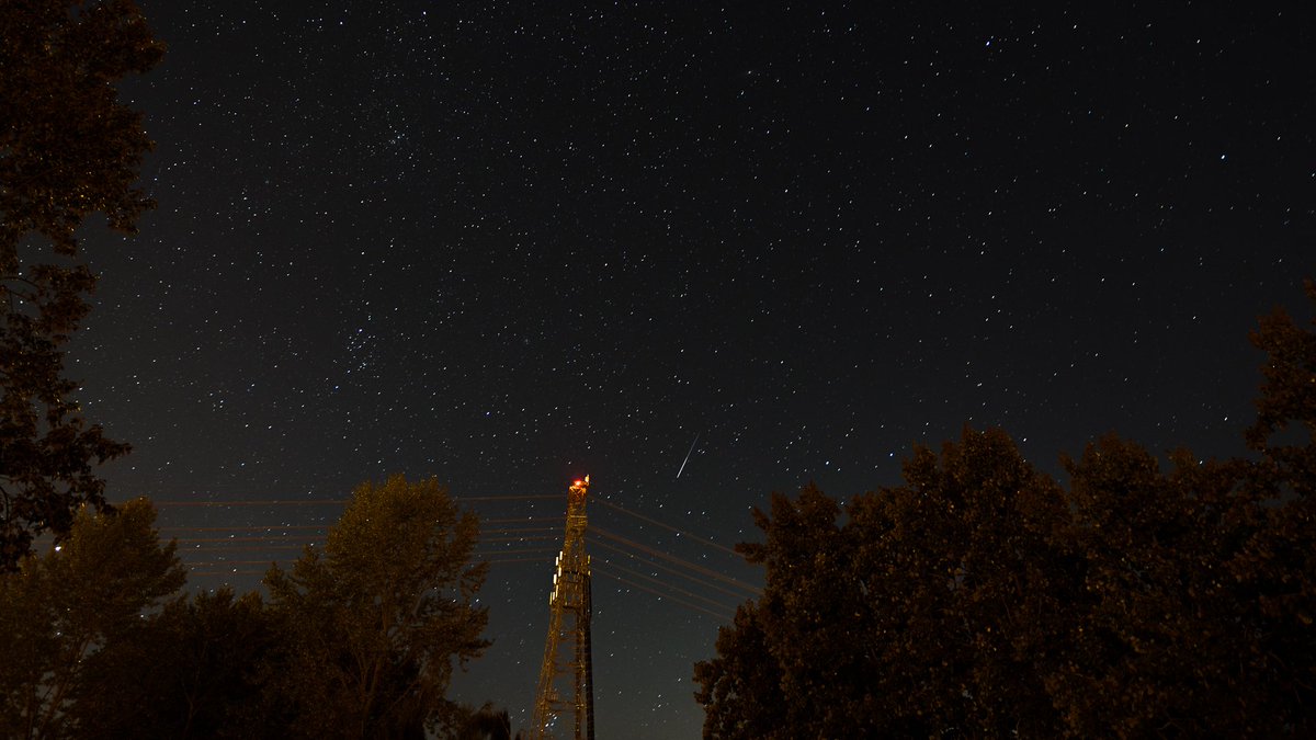 Caught a meteor last night, #Abbotsford #PerseidMeteorShower #nikon #d750 #tamron #stars #exploreAbbotsford