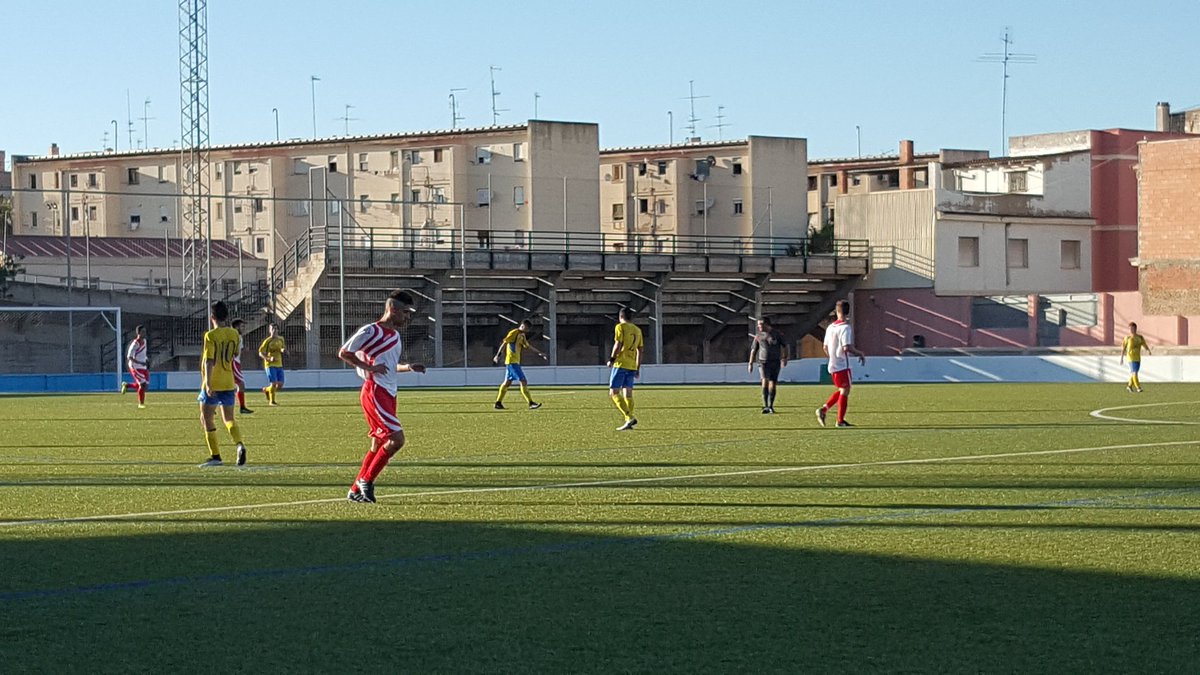 En juego el amistoso entre el DH <a href="/CF_Huracan/">Huracán Saguntino C.F</a> contra el Racing Algemesí (en la imagen) y el Foios - <a href="/CF_Huracan/">Huracán Saguntino C.F</a>