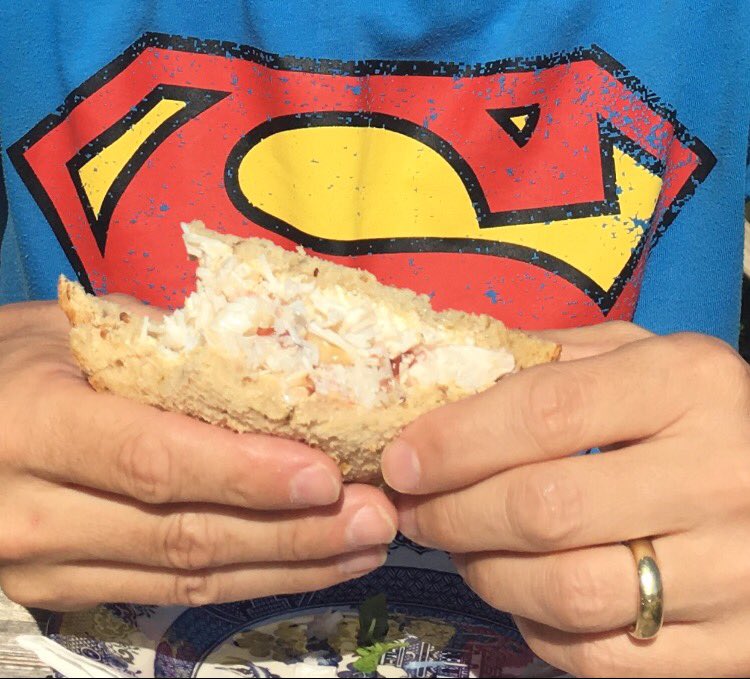 milliganwasagod's tweet photo. Super crab sandwich @FernPitCafe yummy 👍@krispybutterfly https://t.co/XsElB83Jfb