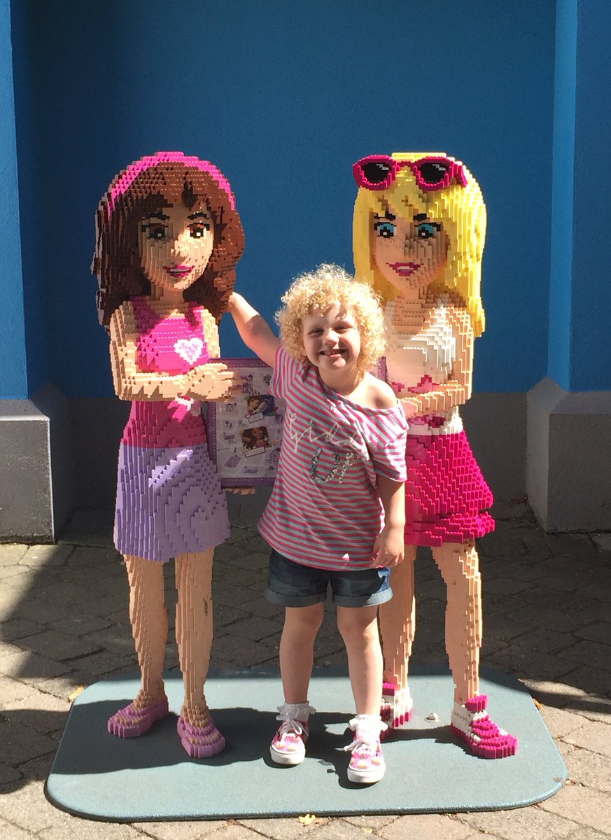 BromersPaul's tweet photo. #Legoland today #HotHotHot #MassiveQueues thanks to #QBot we jumped every single one #FunInTheSun https://t.co/L2DzZ44Q0F