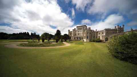 ElysianEstates's tweet photo. There aren't that many places in the UK like this one! https://t.co/PYA8IjomBi https://t.co/3TRE0wgySD