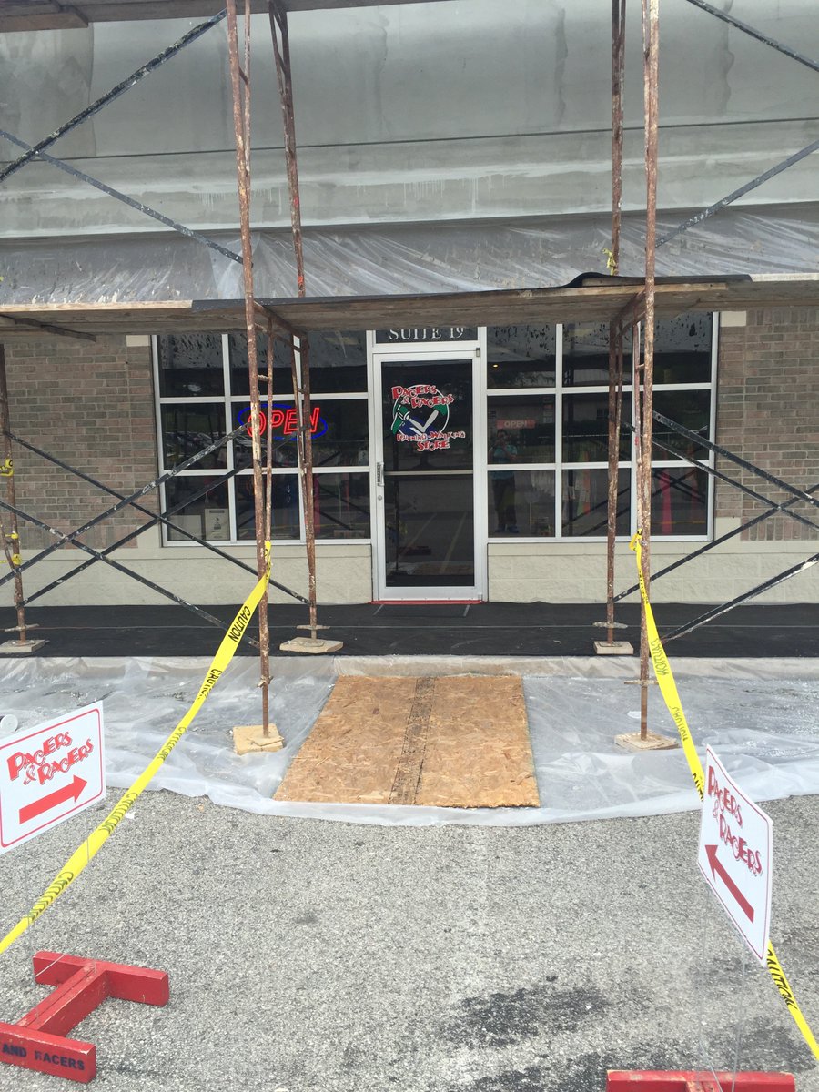 PacersAndRacers's tweet photo. WE'RE EXPANDING- next door to the corner. Thank you to our 78,000 customers who we've fit in over 155,000 shoes! https://t.co/6rMU887lxa