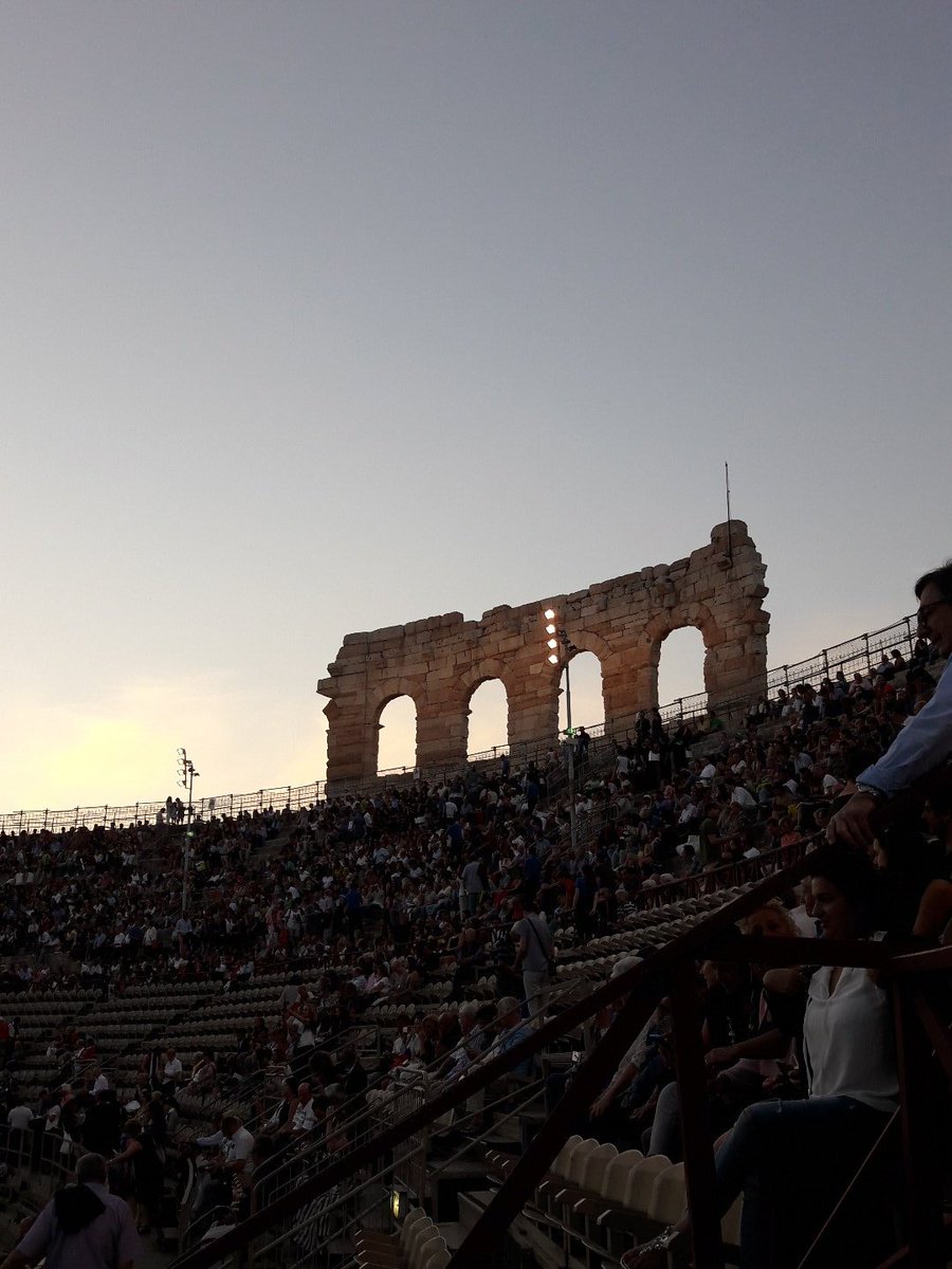 LastIagoMichi's tweet photo. Sotto il nostro cielo.

@arenaverona 
#TweetSeats #inArena  #Turandot #Verona https://t.co/FPeTa6FuPv