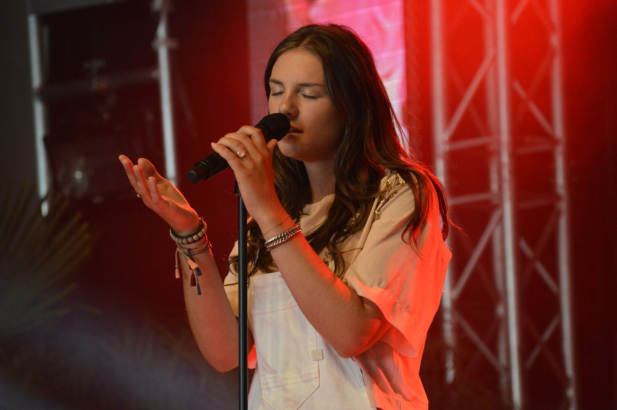 wilma_broch's tweet photo. The Voice kandidate @MAAN verovert #BraDeLier #DeLier @ocdelier https://t.co/QDiCHyDZpv