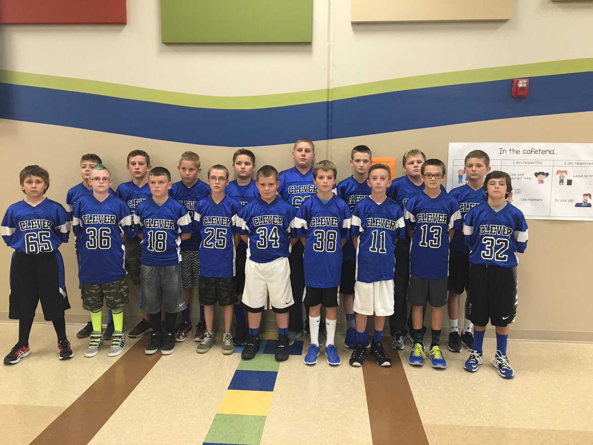 CleverBluejays's tweet photo. Are you ready for some football? #CR5pride @Cleverfootball1 https://t.co/v7x5KY0mXE