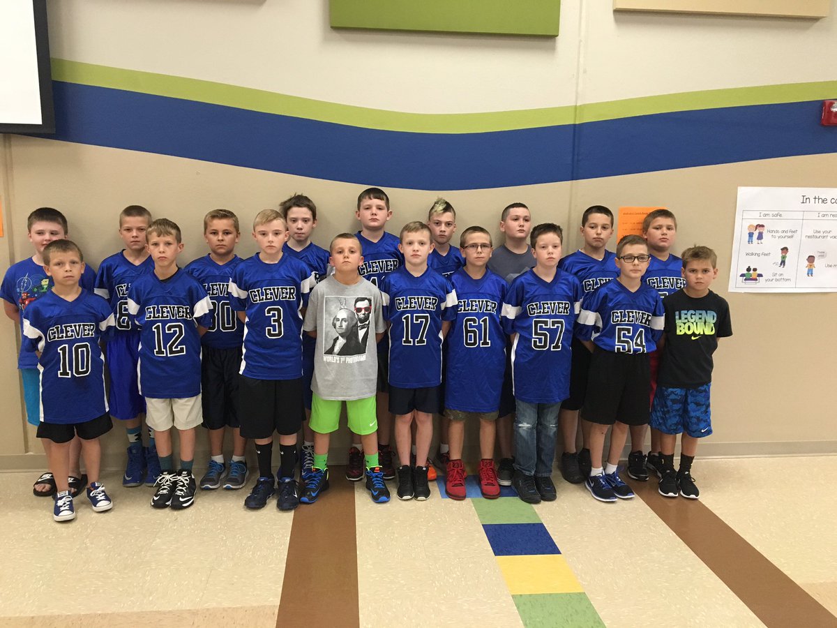 CleverBluejays's tweet photo. Are you ready for some football? #CR5pride @Cleverfootball1 https://t.co/v7x5KY0mXE