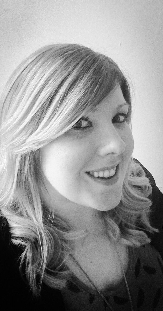 carlypom84's tweet photo. #HedFest ready 🍻🎤🎹🎸🍻 https://t.co/Pbhzg2Ik9y