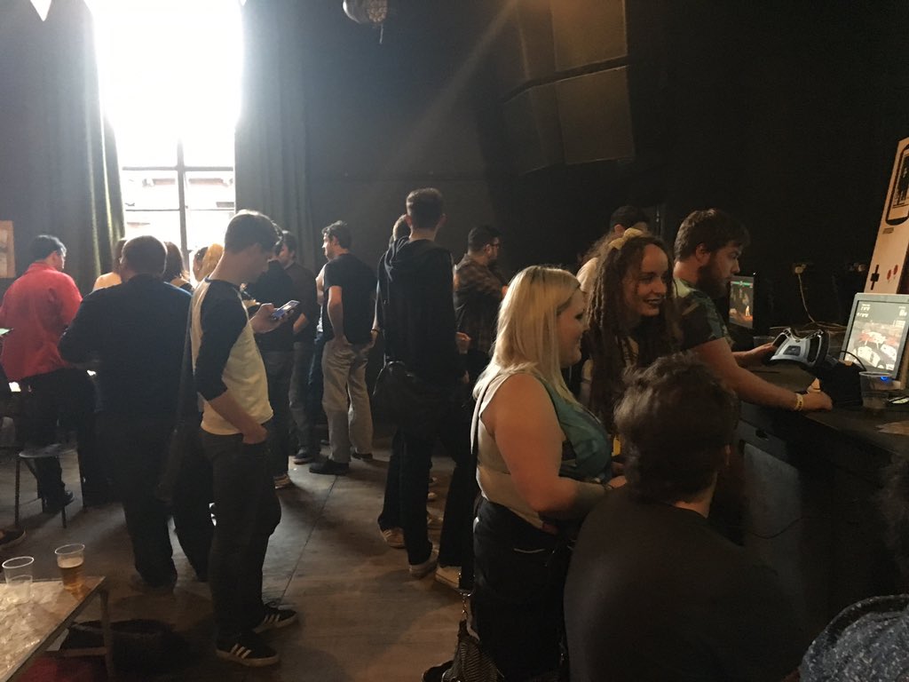 warpzoneuk's tweet photo. It's only 7:30 and it's banging already #retrogaming https://t.co/FRcoJ7dbwQ