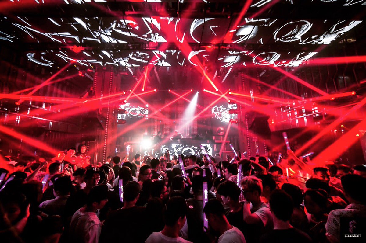 vjkirin's tweet photo. vj#fusionshanghai@resolume https://t.co/aPqeltaCGO