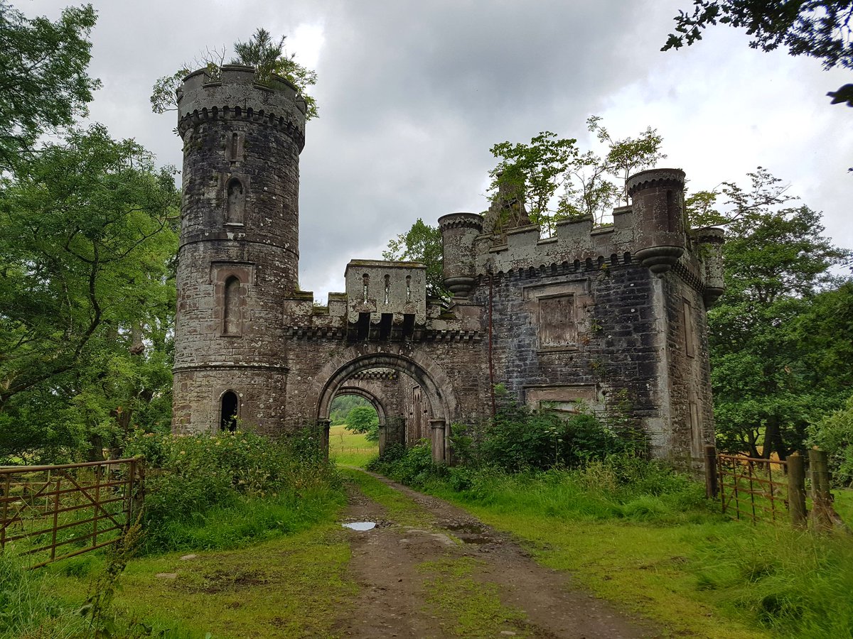abandoned castles abandoned castles