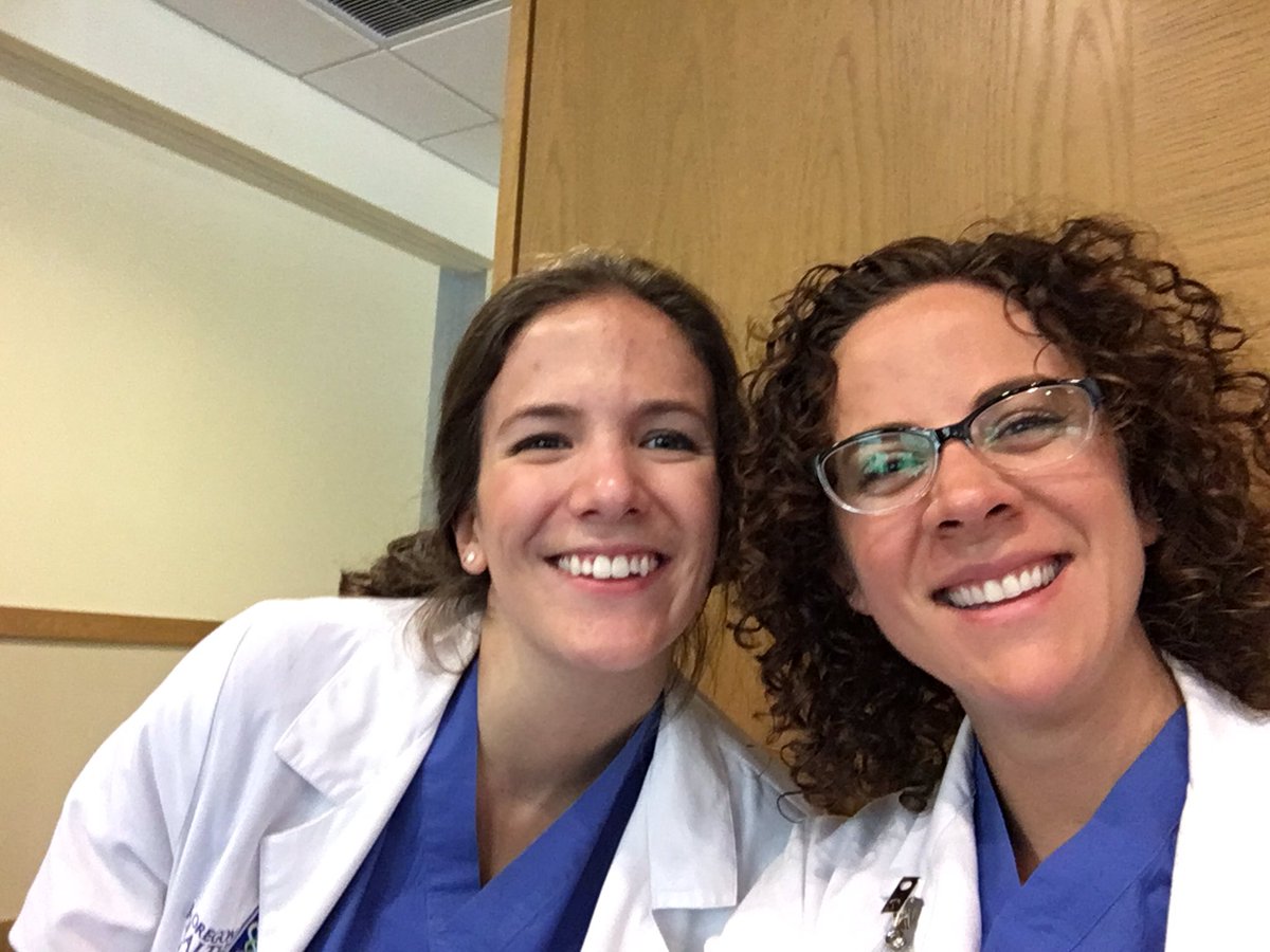 WhitWolfe's tweet photo. Last day of #internalmed. Can I please be a hospitalist when I grow up? #medstudents #rotations #livingthedream https://t.co/TamvlaQtc6