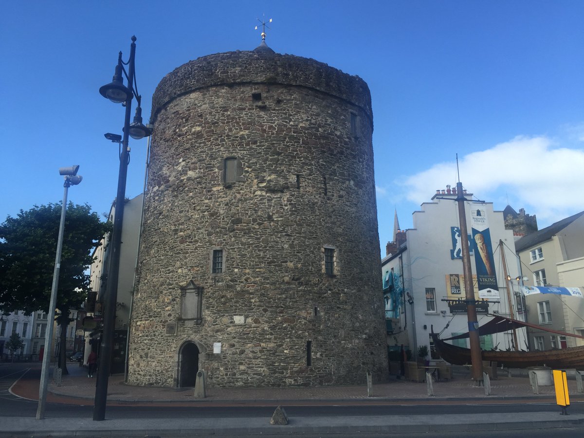 SquidgeMundo's tweet photo. Discovering Ireland's Oldest City - #Waterford City with @JJKavanaghBuses! #travelblogger https://t.co/E2zcVWozMl https://t.co/6Waftg1sE3