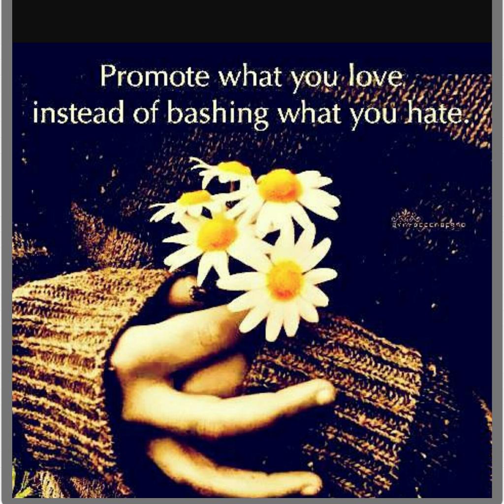 HHeartHomes's tweet photo. #staypositive #FridayFeeling #FridayReads #ItsFriday https://t.co/0fklfV3SC0