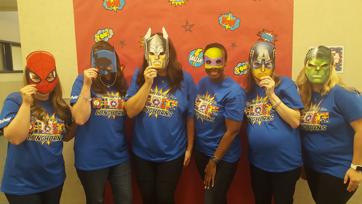 Ready for Convocation!! #mckconvo #boom <a href="/Caballeroclass/">Caballeroclass</a> @TaylorsIstGr <a href="/TerralynSias/">Terralyn Sias</a> @SMaughan13