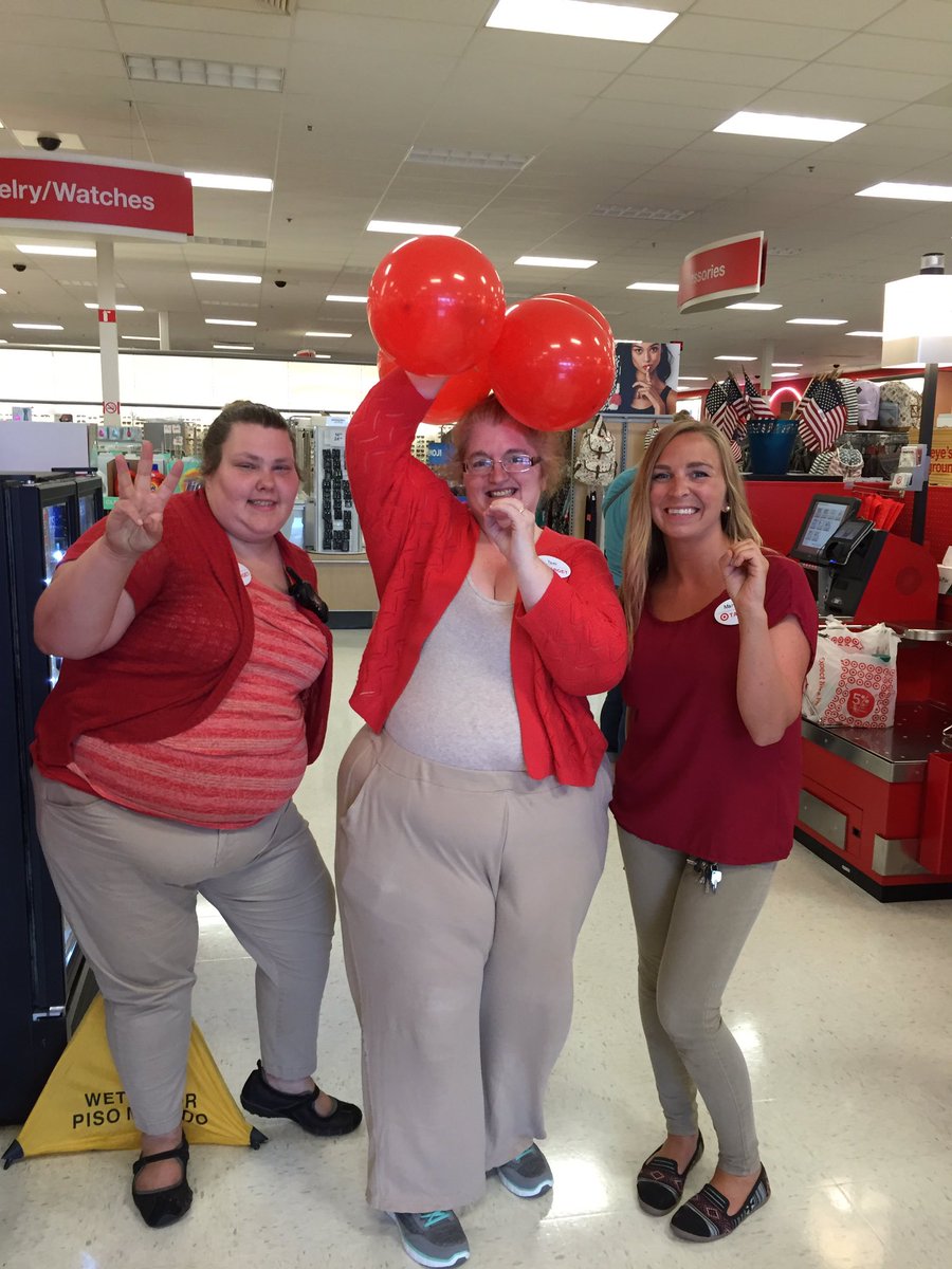 marieketarget's tweet photo. Congrats to TM Tami on getting her 300th @Target red card application today!! @flintben1 @SelenaAlbino @KCamps327 https://t.co/9y4tpCcErN
