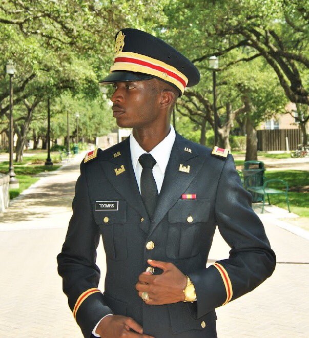 TR3_ThaKriminal's tweet photo. Black Excellence... #Grad2K16 https://t.co/C6EcUYXJ7F