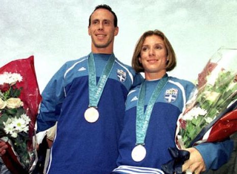 san_simera's tweet photo. 2004: Ξεσπά το σκάνδαλο Κεντέρη - Θάνου, μία μέρα πριν από την τελετή έναρξης των Ολυμπιακών Αγώνων της Αθήνας. https://t.co/AIH7Nd83fG