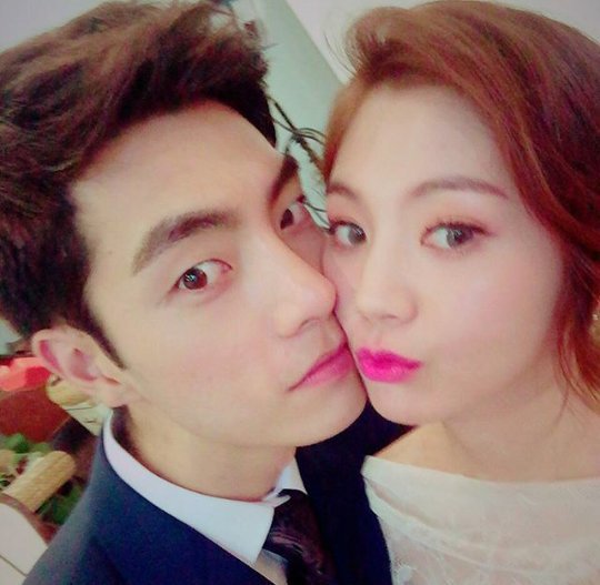 jenduckxm's tweet photo. @fakboy cie oppa cie wkwkwk biar mesra kayak gini ya? https://t.co/3oziICf3vH