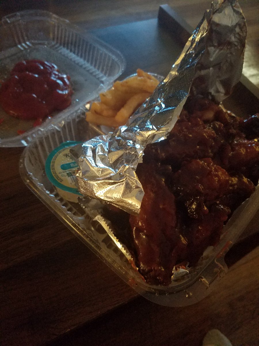 Young_Myers's tweet image. 15 piece #PIZZABOLIS #SPICYBBQ #CHICKEN 👌 Next time I might order 30 Lls